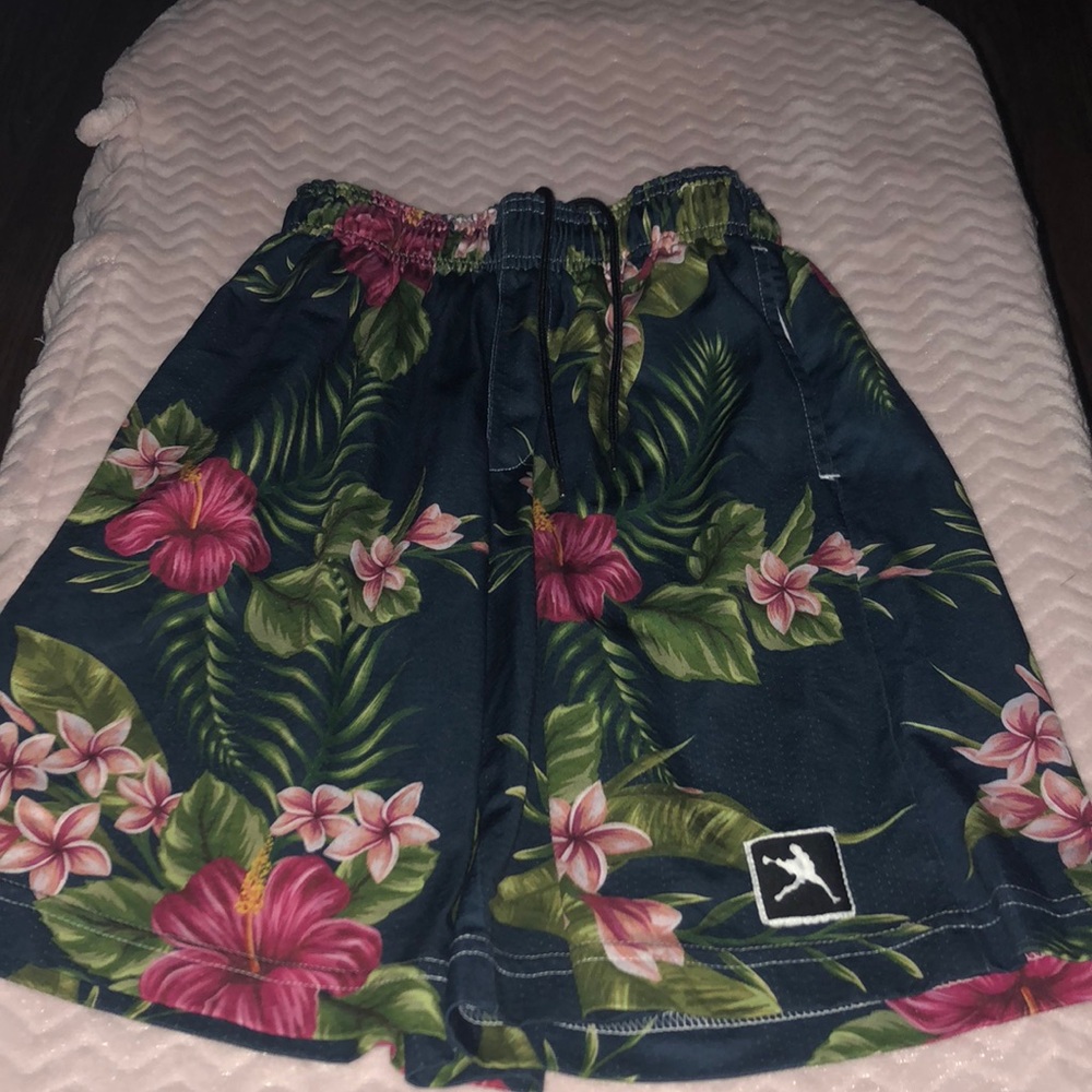 LACROSSE UNLIMITED floral design shorts